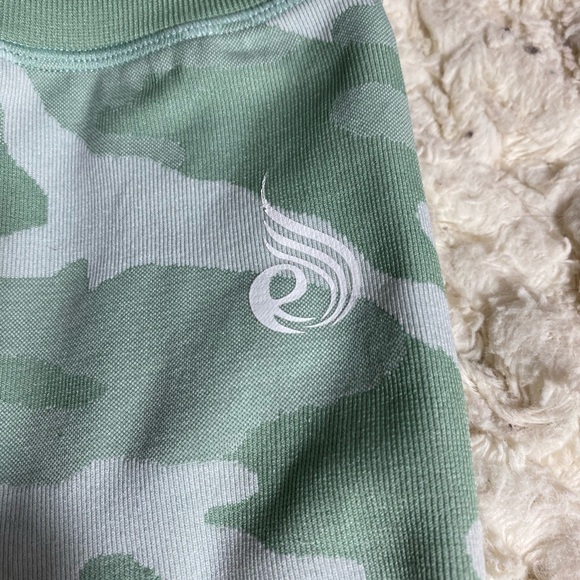 Green camo seamless leggings - Picture 6 of 11